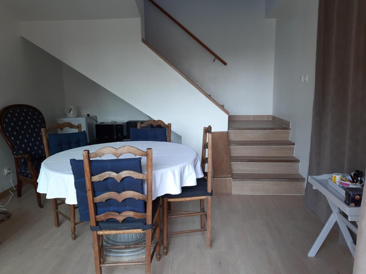 Rouvres  La Grange Des Lisieres B&B 외부 사진