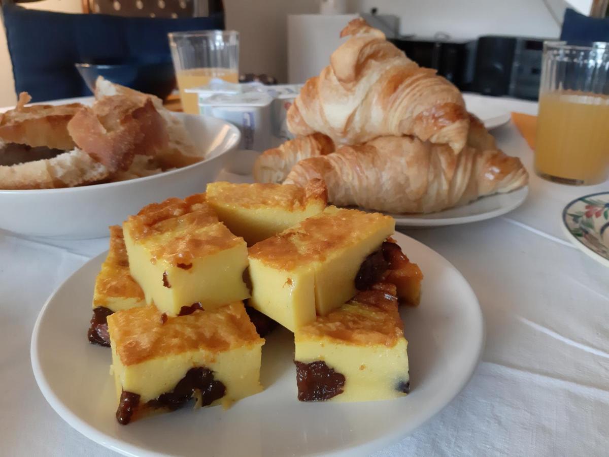 Rouvres  La Grange Des Lisieres B&B 외부 사진